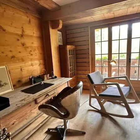 Serene With Shared Pool And Holiday home Gstaad